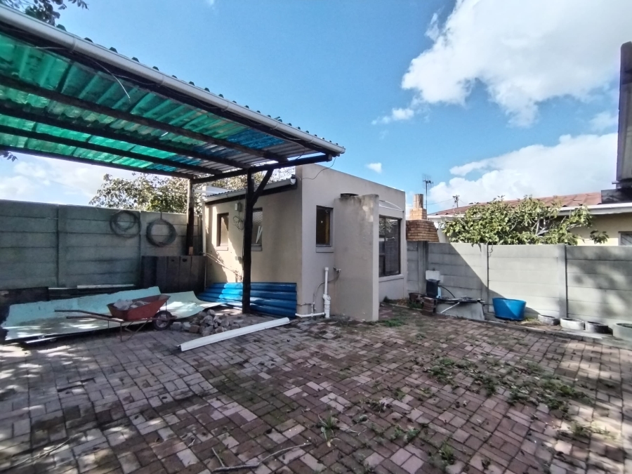 4 Bedroom Property for Sale in Protea Heights Western Cape